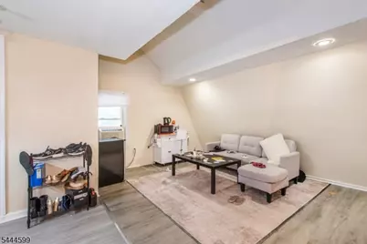 124 N 17th St, East Orange, NJ 07017 - Photo 9