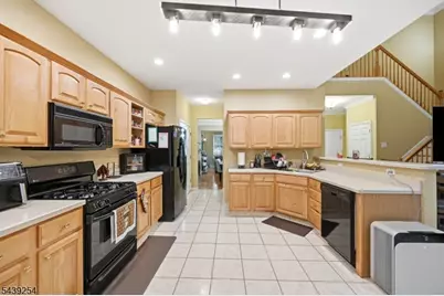 75 Spring Hill Cir, Wayne, NJ 07470 - Photo 7