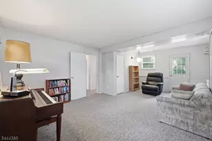 9 Brearly Crescent, Mount Olive, NJ 07836 - Photo 21