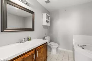 122 Rip Van Dam Ct, Montgomery Township, NJ 08502 - Photo 15