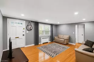 57 Clark Ct, Rutherford, NJ 07070 - Photo 3