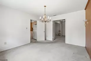 23 Sweetbriar Rd, Franklin Township, NJ 08873 - Photo 15