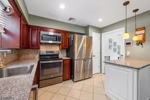 561 Rogers Dr, Roxbury Township, NJ 07850 - Photo 7