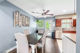561 Rogers Dr, Roxbury Township, NJ 07850 - Photo 5