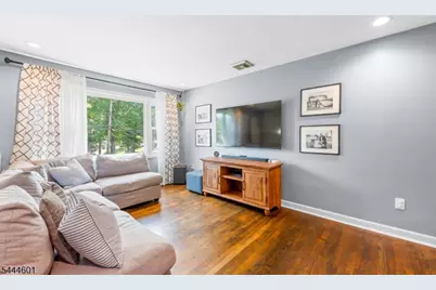 561 Rogers Dr, Roxbury Township, NJ 07850 - Photo 3