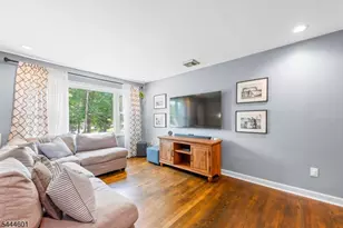 561 Rogers Dr, Roxbury Township, NJ 07850 - Photo 3