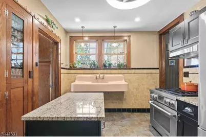 1030 Sterling Rd, Union Township, NJ 07083 - Photo 21