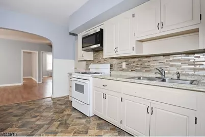 554 W Broadway, Haledon, NJ 07508 - Photo 9