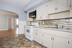 554 W Broadway, Haledon, NJ 07508 - Photo 9