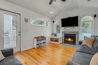 48 Woodland Ave, Verona Twp., NJ 07044 - Photo 15