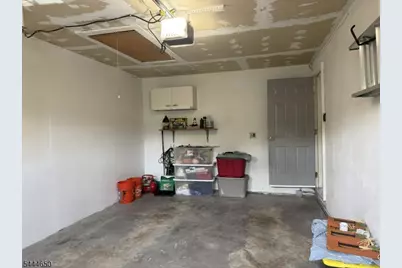 36 Maplewood Ave, Woodbridge Township, NJ 07067 - Photo 29