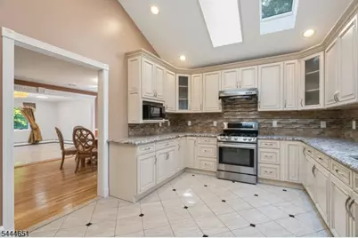 25 Cleveland Ave, East Hanover Township, NJ 07936 - Photo 7