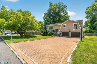 25 Cleveland Ave, East Hanover Township, NJ 07936 - Photo 3