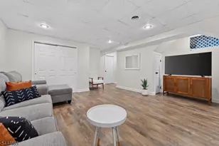 8 Saxonney Cir, Raritan Township, NJ 08822 - Photo 23