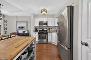 8 Saxonney Cir, Raritan Township, NJ 08822 - Photo 7