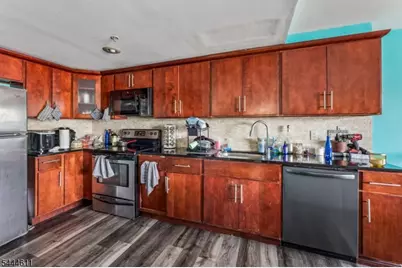 60 Parkway Dr, East Orange, NJ 07017 - Photo 5