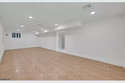 65 Eastern Pkwy, Newark, NJ 07106 - Photo 29