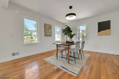 65 Eastern Pkwy, Newark, NJ 07106 - Photo 9