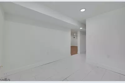 65 Eastern Pkwy, Newark, NJ 07106 - Photo 33