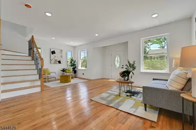 65 Eastern Pkwy, Newark, NJ 07106 - Photo 7