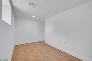 65 Eastern Pkwy, Newark, NJ 07106 - Photo 31