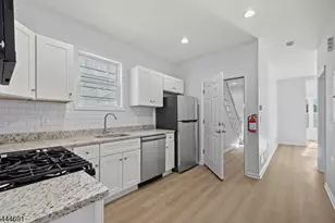 18 Charles St, Bloomfield, NJ 07003 - Photo 3