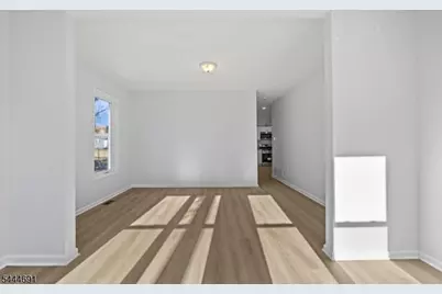 18 Charles St, Bloomfield, NJ 07003 - Photo 5