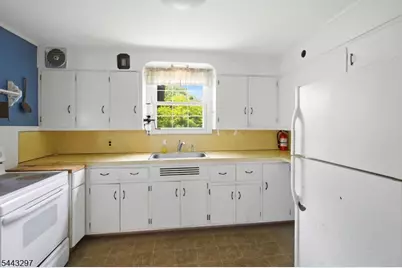 180 Milltown Rd, Springfield, NJ 07081 - Photo 11