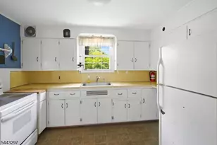 180 Milltown Rd, Springfield, NJ 07081 - Photo 11