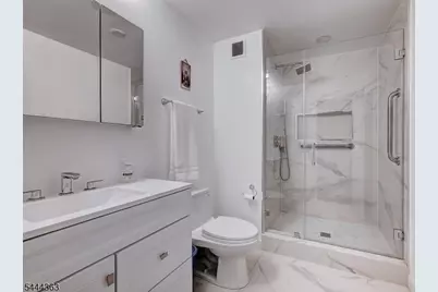 2 Claridge Dr #M W, Verona, NJ 07044 - Photo 11