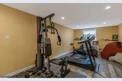 307 Minute Arms Rd, Union Township, NJ 07083 - Photo 13