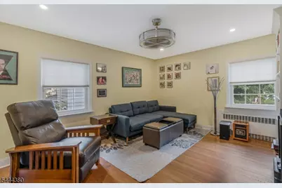 307 Minute Arms Rd, Union Township, NJ 07083 - Photo 15