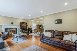 307 Minute Arms Rd, Union Township, NJ 07083 - Photo 5