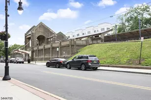 17 Thomas St, Bloomfield, NJ 07003 - Photo 15