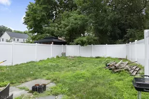 17 Thomas St, Bloomfield, NJ 07003 - Photo 11