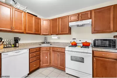 57 Fisher Dr, Franklin Township, NJ 08823 - Photo 7