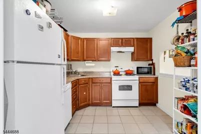 57 Fisher Dr, Franklin Township, NJ 08823 - Photo 9