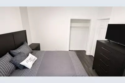 142 E Jersey St, Elizabeth, NJ 07206 - Photo 5