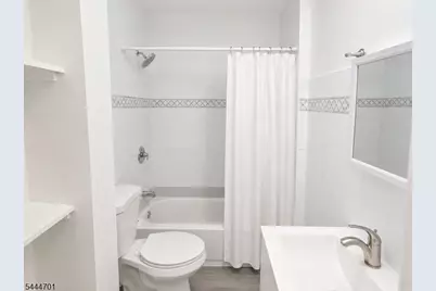 142 E Jersey St, Elizabeth, NJ 07206 - Photo 7
