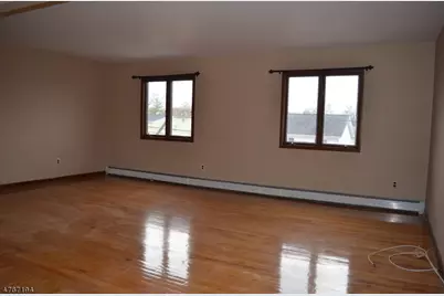 245 Orchard St, Elmwood Park, NJ 07407 - Photo 5