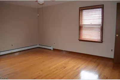 245 Orchard St, Elmwood Park, NJ 07407 - Photo 11