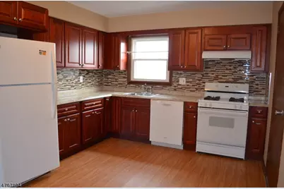245 Orchard St, Elmwood Park, NJ 07407 - Photo 3
