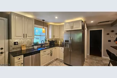 9 Harrison Rd, Riverdale, NJ 07444 - Photo 5