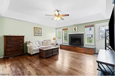 357 Cotswold Pl, Franklin Township, NJ 08873 - Photo 7