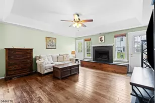 357 Cotswold Pl, Franklin Township, NJ 08873 - Photo 7