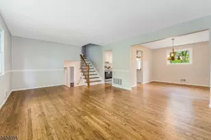 10 Lynnfield Terrace, Lopatcong Township, NJ 08865 - Photo 5
