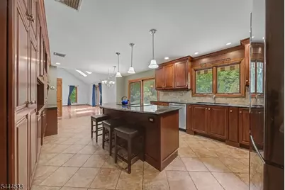 4 Unneberg Ave, Roxbury Township, NJ 07876 - Photo 5