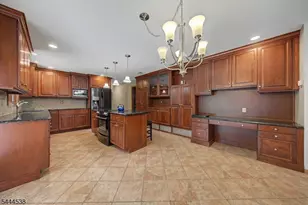 4 Unneberg Ave, Roxbury Township, NJ 07876 - Photo 7