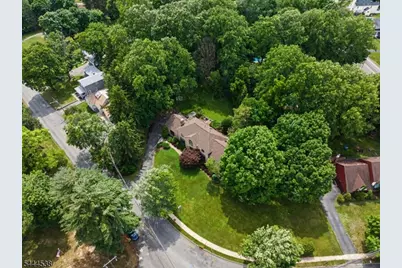 4 Unneberg Ave, Roxbury Township, NJ 07876 - Photo 33
