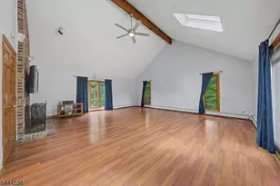 4 Unneberg Ave, Roxbury Township, NJ 07876 - Photo 9